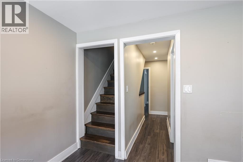 Photo 14 of 29 Ashley Street, Hamilton ON