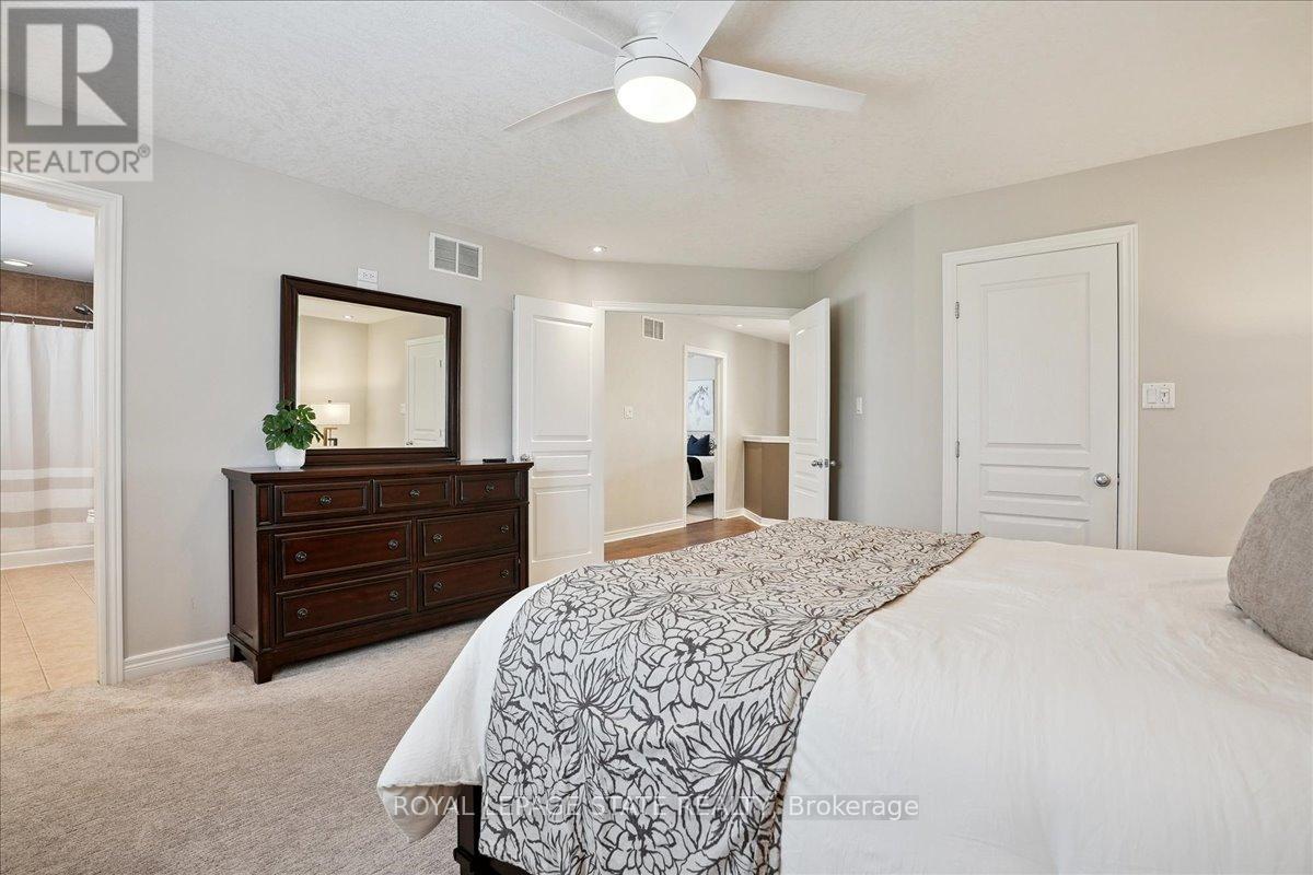 Photo 5 of 95 Hemlock Way, Grimsby ON