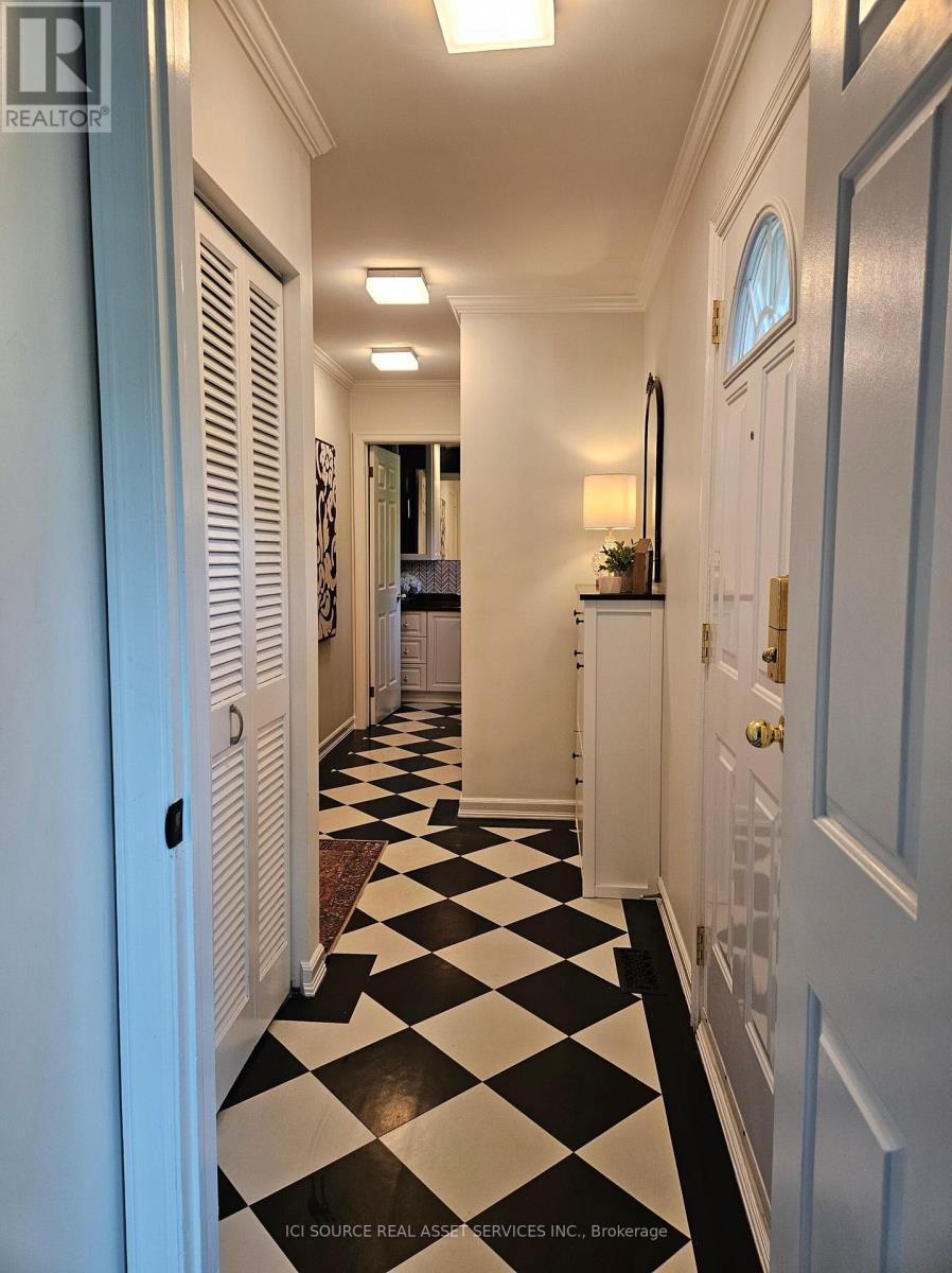 Photo 25 of 1 Erinlea Court, Ottawa ON