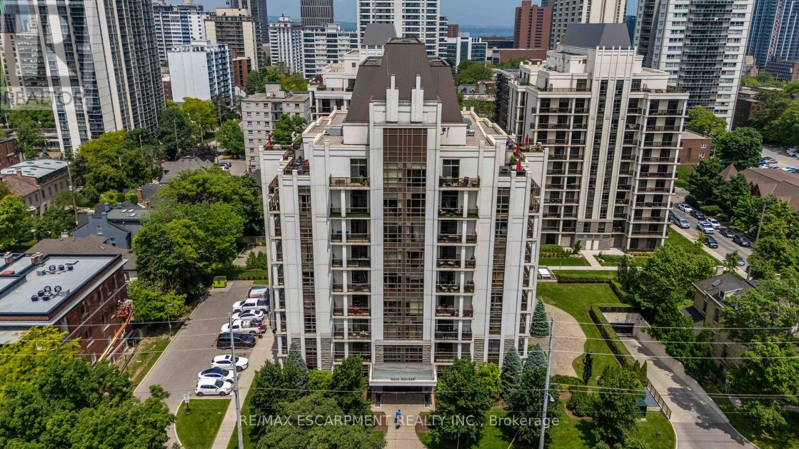 Photo 11 of 409 90 Charlton Avenue W, Hamilton ON