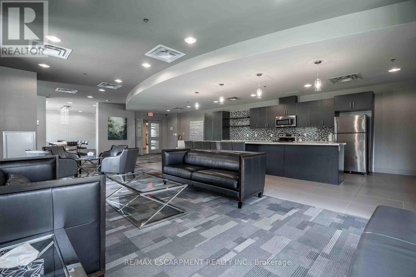 Photo 9 of 409 90 Charlton Avenue W, Hamilton ON