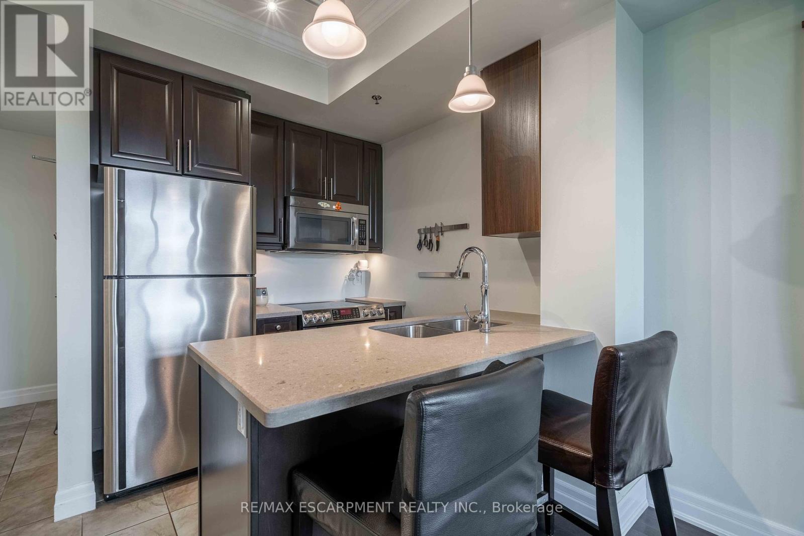 Photo 13 of 409 90 Charlton Avenue W, Hamilton ON