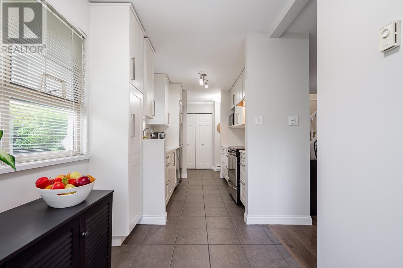 Photo 12 of 56 65 Foxwood Drive, Port Moody BC
