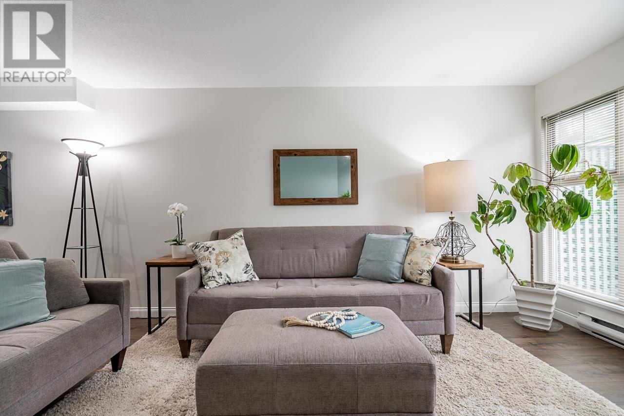Photo 5 of 56 65 Foxwood Drive, Port Moody BC