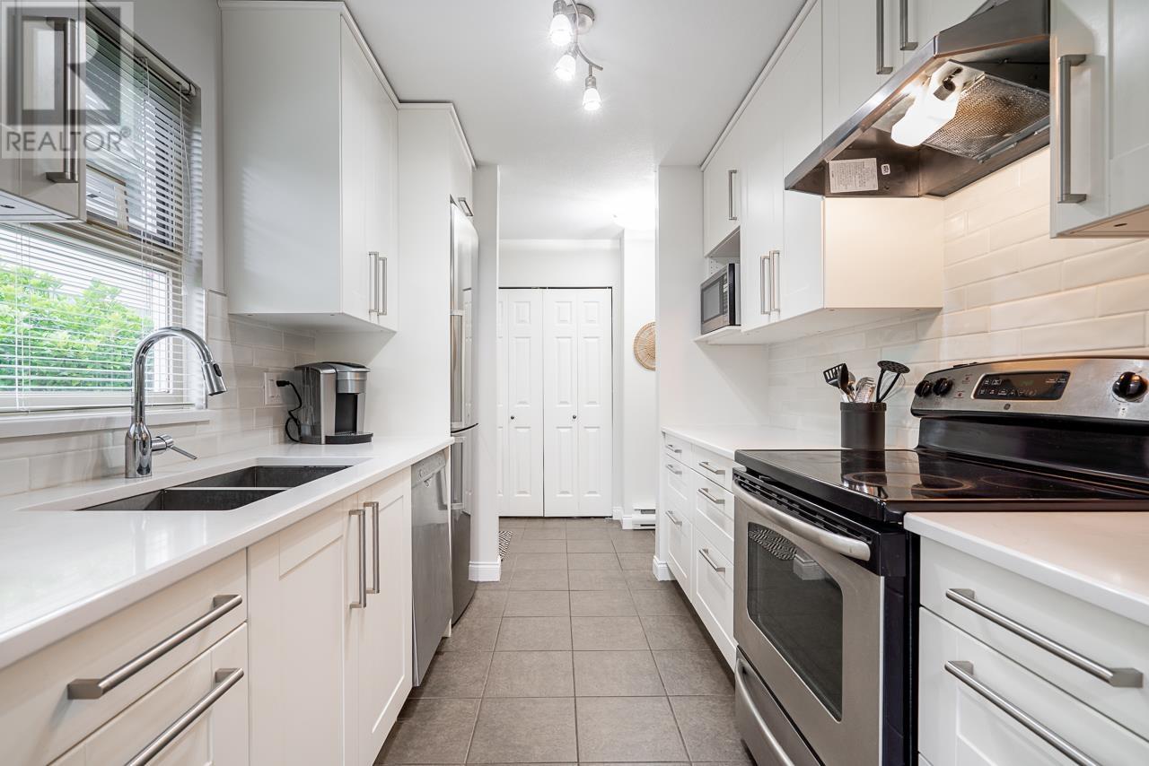 Photo 11 of 56 65 Foxwood Drive, Port Moody BC