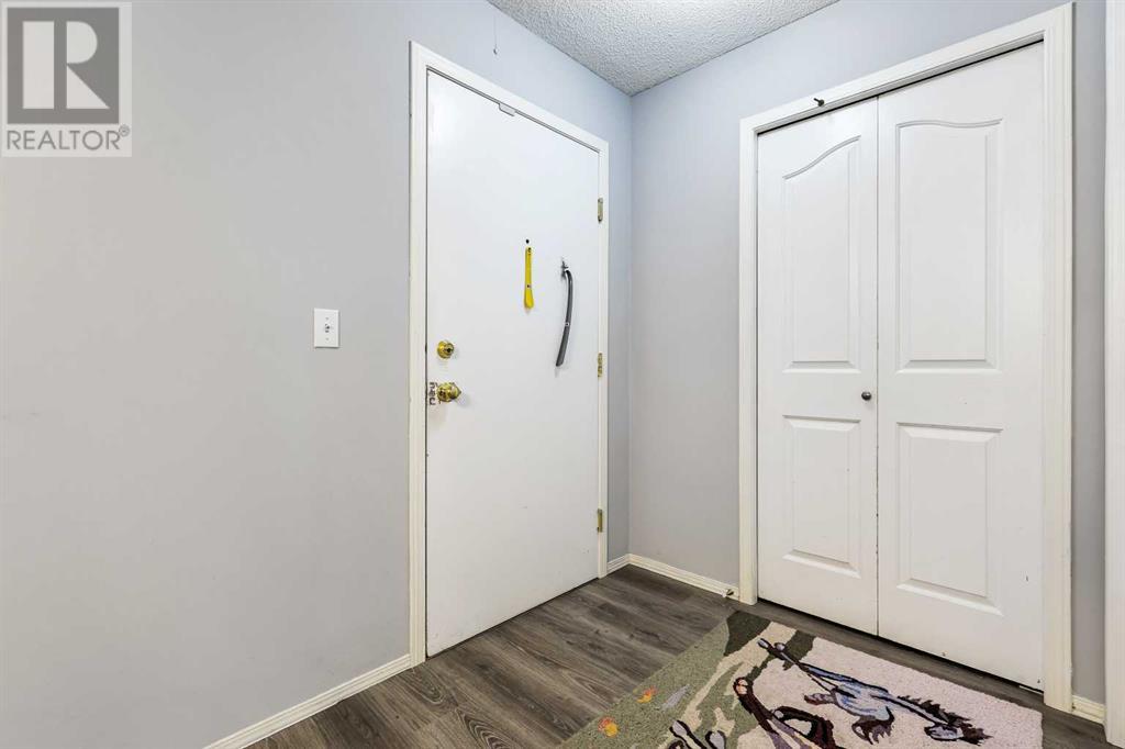 Single Family House for Sale in   Somervale Court SW Somerset Calgary 