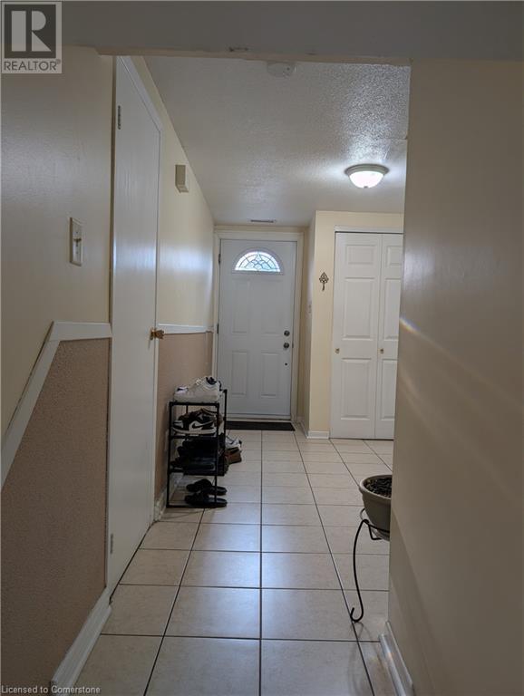 Photo 2 of 8 Amy Lane Unit 39, Hamilton ON