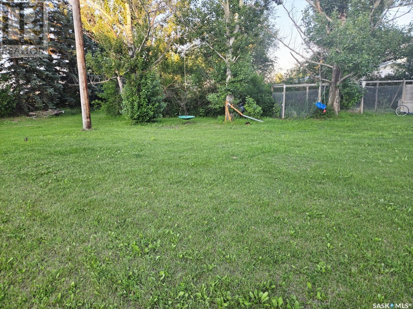 Photo 14 of 324 Norreys Street, Drake SK