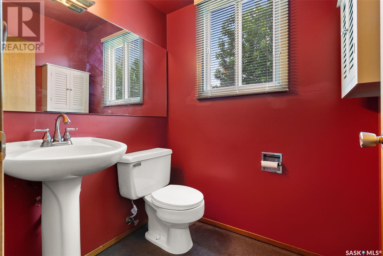 Photo 12 of 3022 Lacon Street, Regina SK