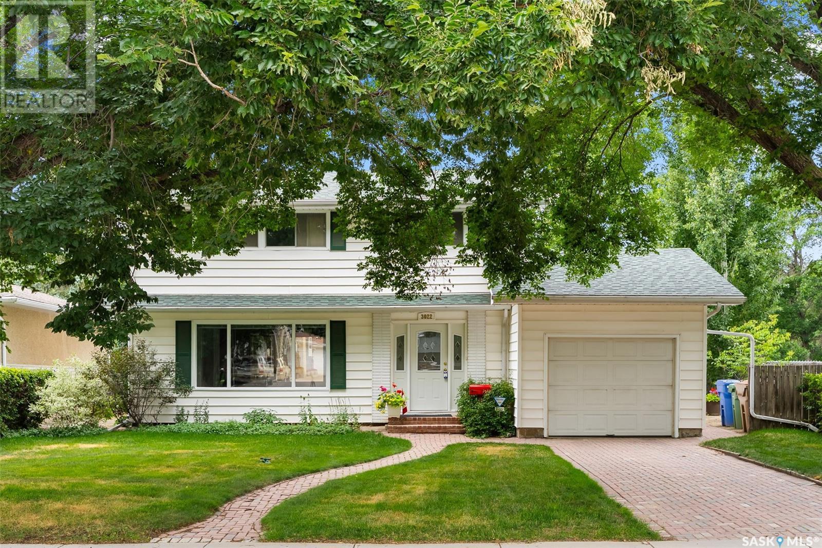 Photo 2 of 3022 Lacon Street, Regina SK