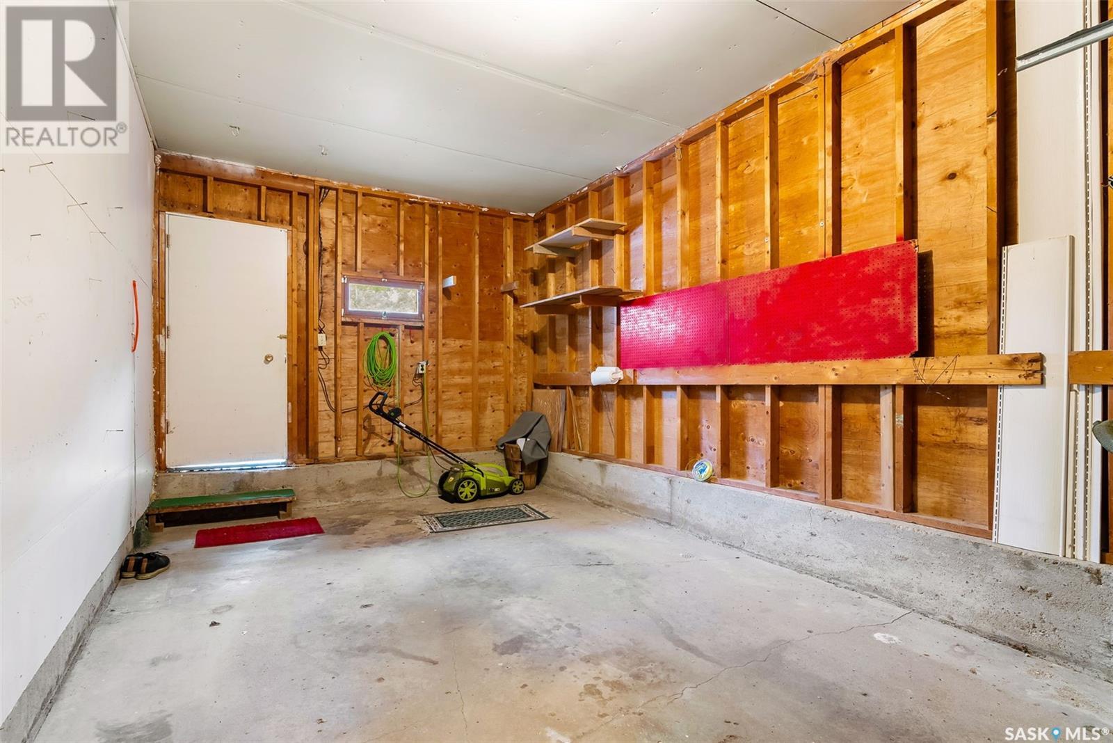 Photo 27 of 3022 Lacon Street, Regina SK