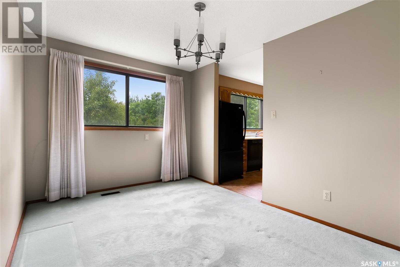 Photo 8 of 3022 Lacon Street, Regina SK