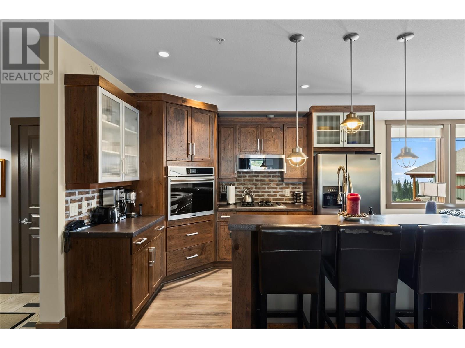 5085 Snowbird Way Unit# 101, Big White