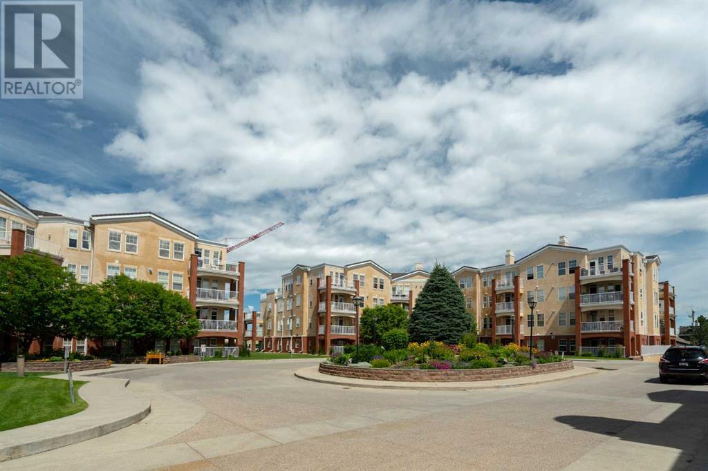 Single Family House for Sale in    Street SW Shawnee Slopes Calgary 