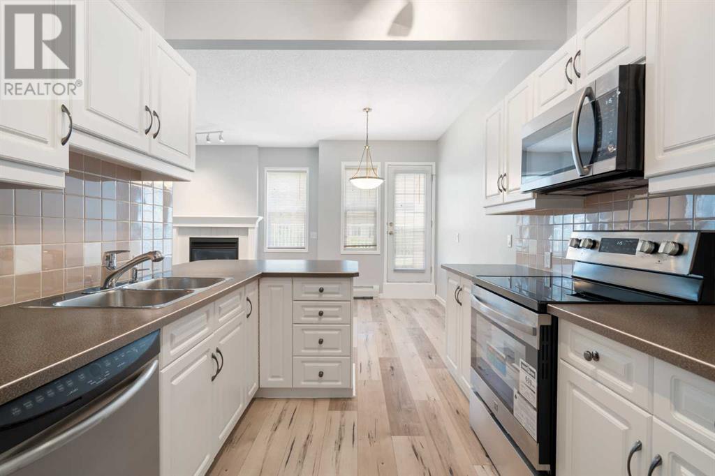 Single Family House for Sale in    Street SW Shawnee Slopes Calgary 