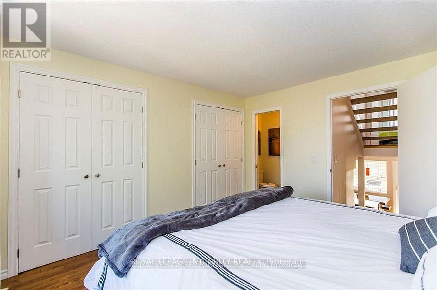 Photo 9 of 271 Bruyere Street, Ottawa ON