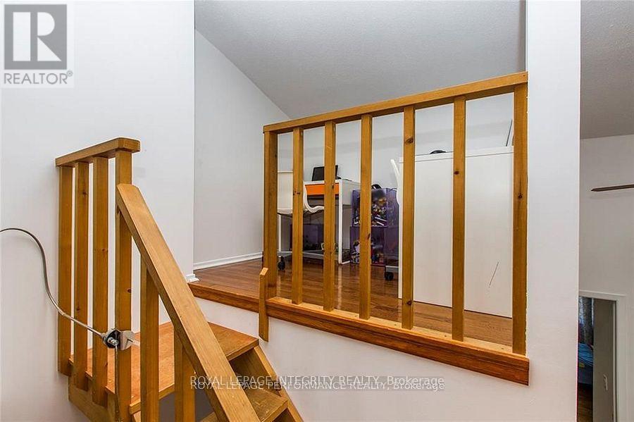 Photo 11 of 271 Bruyere Street, Ottawa ON
