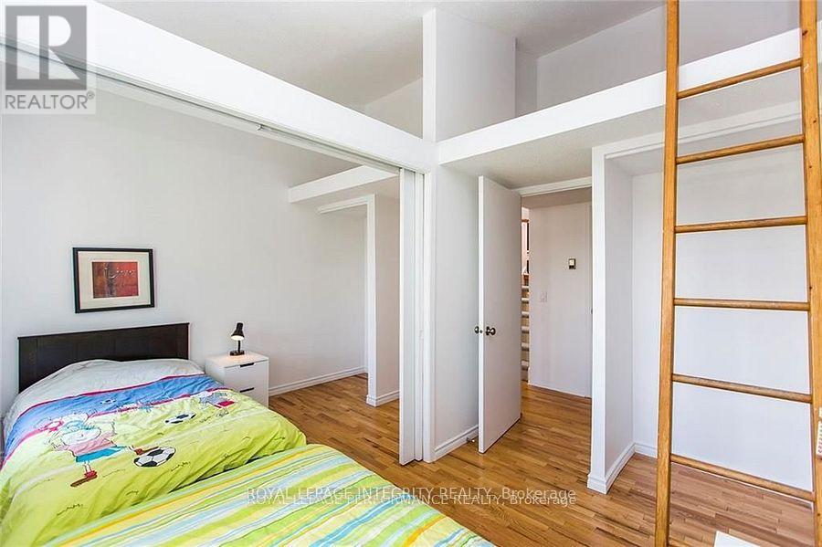 Photo 12 of 271 Bruyere Street, Ottawa ON
