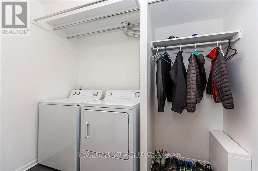 Photo 2 of 271 Bruyere Street, Ottawa ON