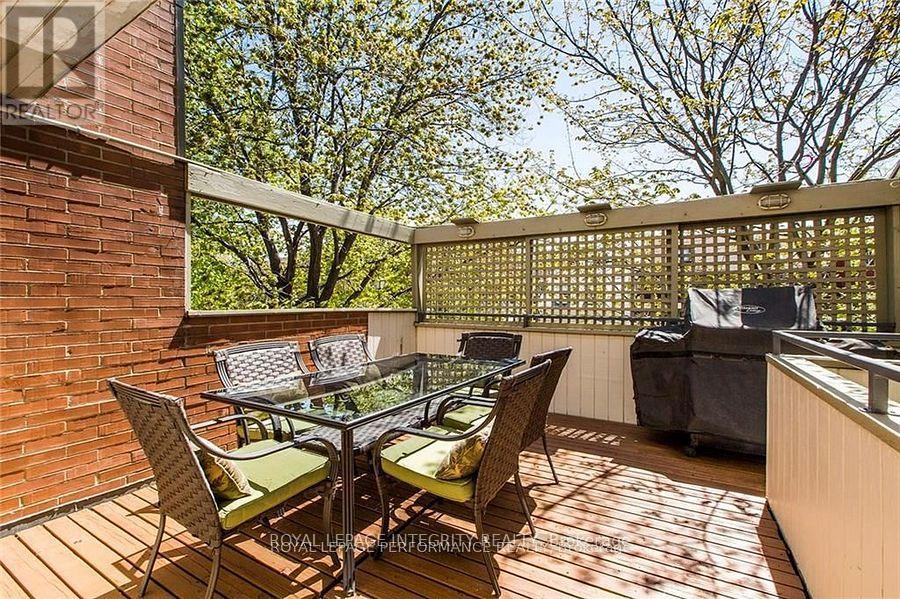 Photo 16 of 271 Bruyere Street, Ottawa ON