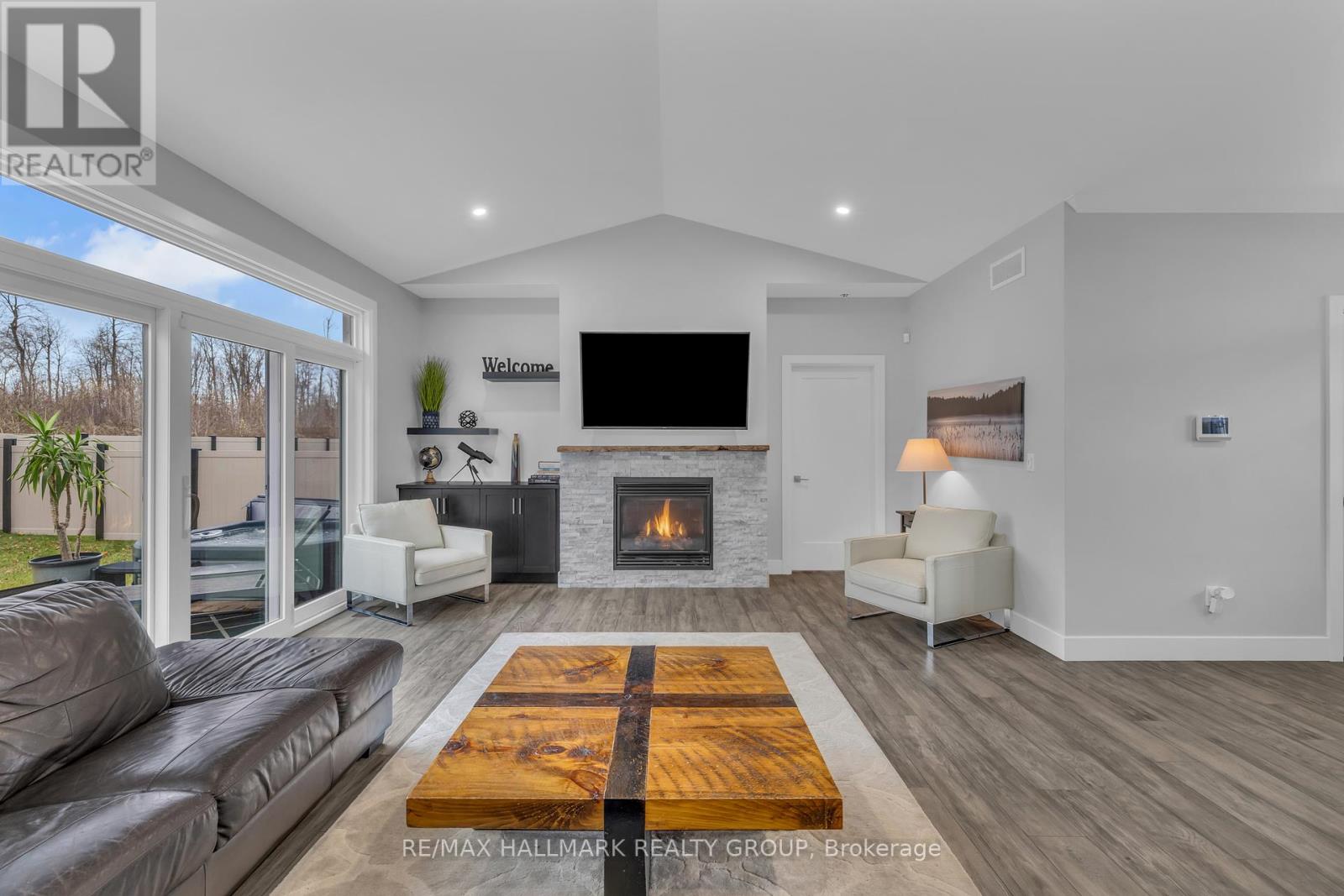 Photo 23 of 1077 Shearer Drive, Brockville ON