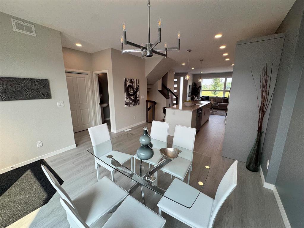 Photo 10 of 546 Couture Crescent, Winnipeg MB