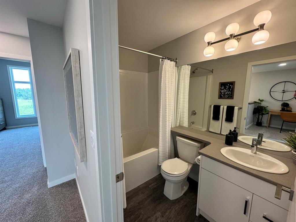 Photo 5 of 558 Couture Crescent, Winnipeg MB