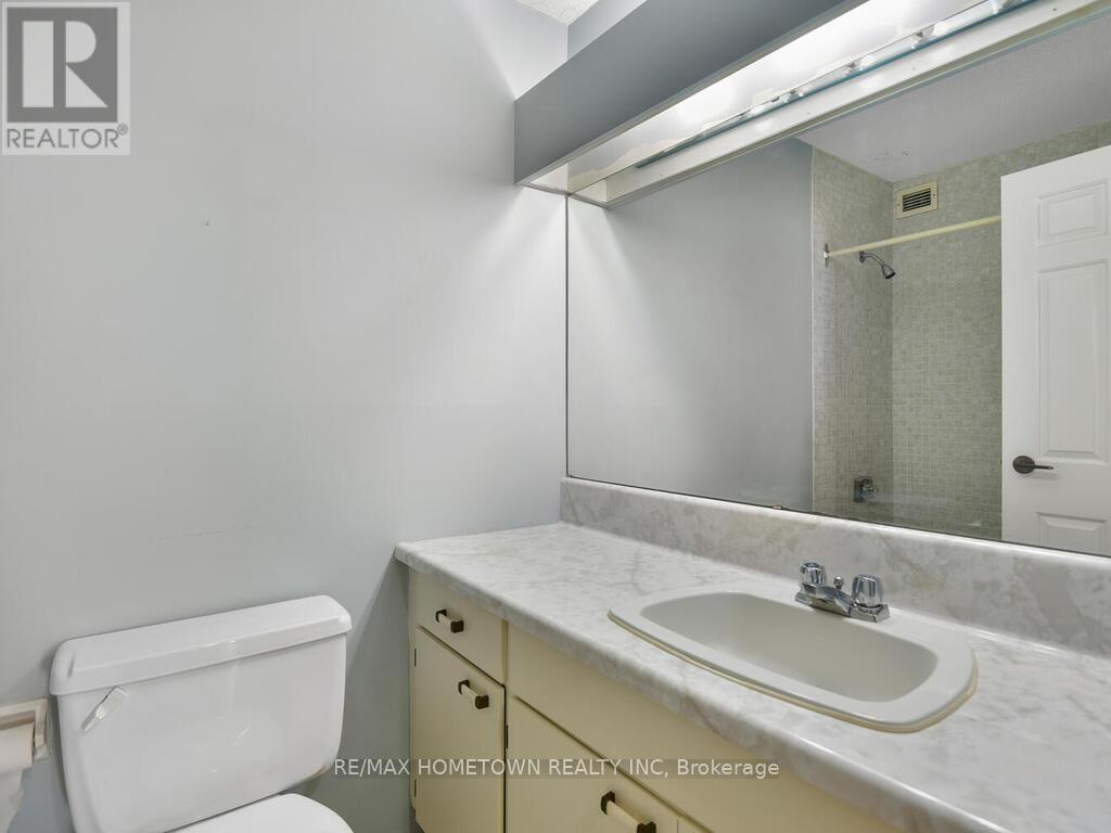 Photo 44 of 211 55 Water Street E, Brockville ON