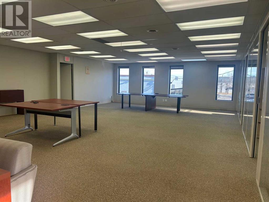 201, 1112 40 Avenue NE, Calgary, Alberta