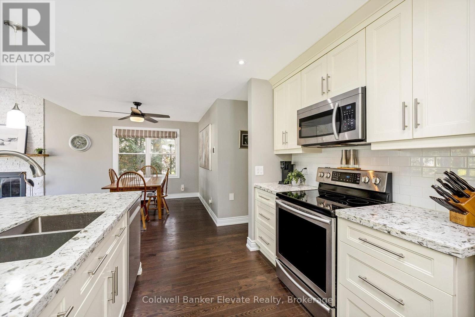 Photo 18 of 3 Lorne Street, Erin ON