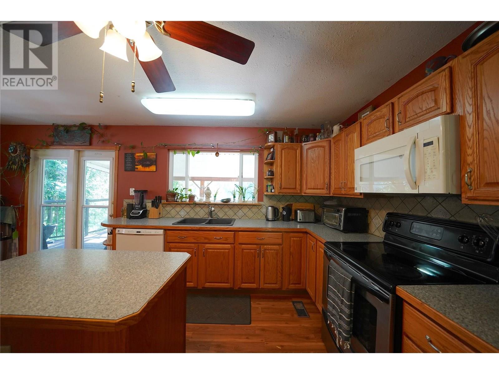 Photo 2 of 1062 Scamp Road, Glade BC