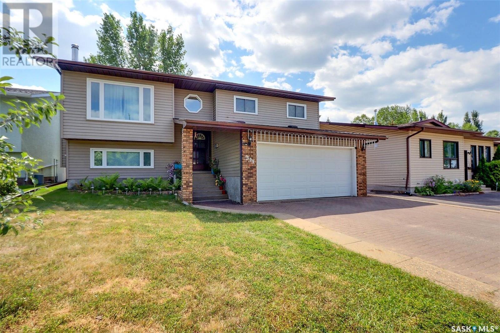 Photo 11 of 1699 Allbright Crescent, Prince Albert SK