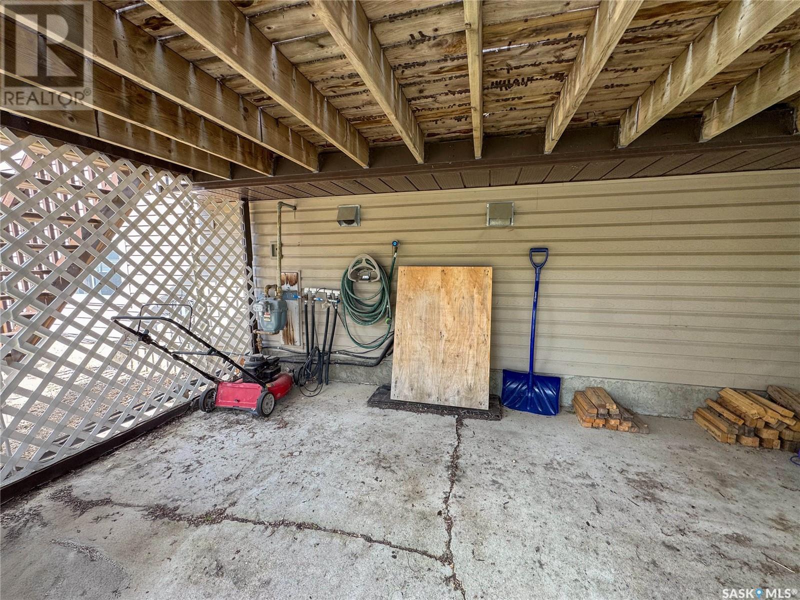 Photo 4 of 1699 Allbright Crescent, Prince Albert SK