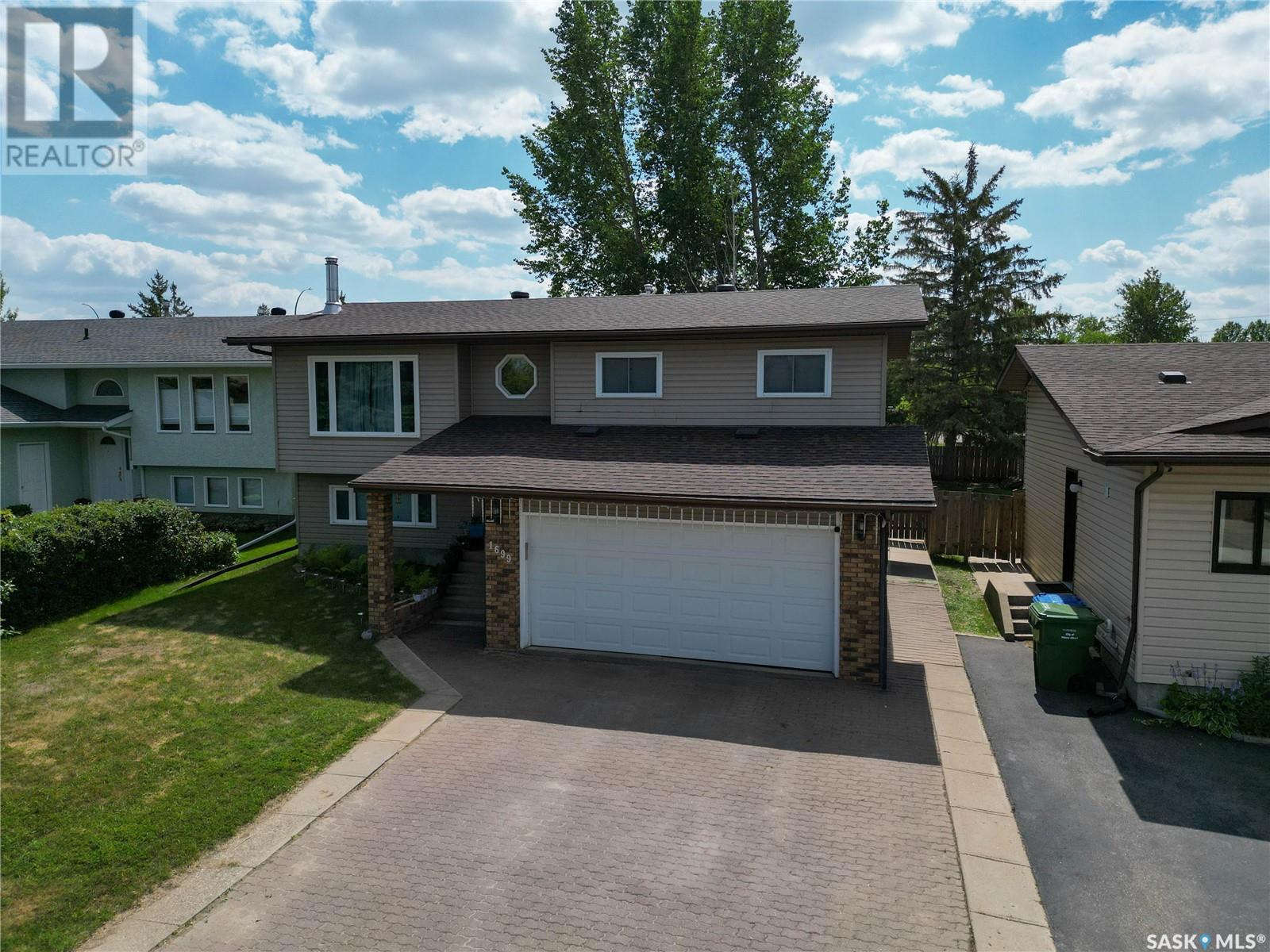 Photo 24 of 1699 Allbright Crescent, Prince Albert SK