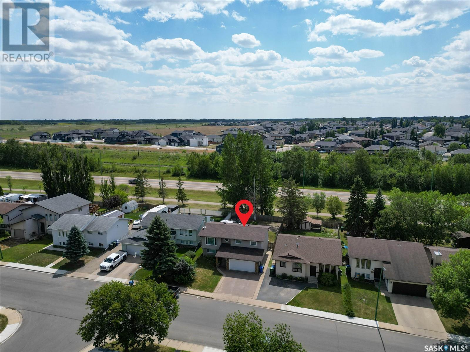 Photo 5 of 1699 Allbright Crescent, Prince Albert SK