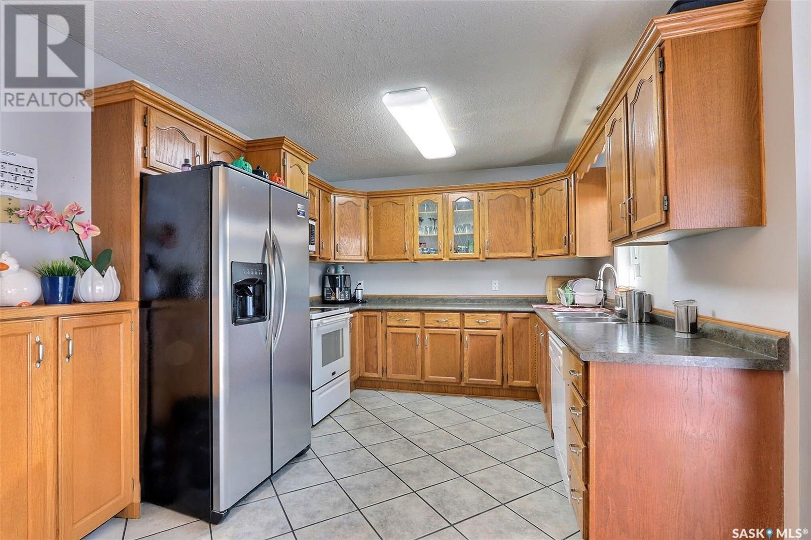Photo 12 of 1699 Allbright Crescent, Prince Albert SK