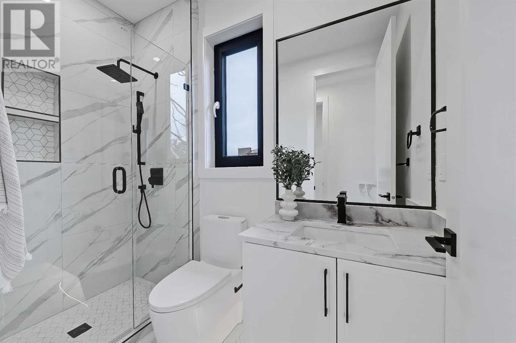 Single Family House for Sale in   Avenue NW West Hillhurst Calgary 