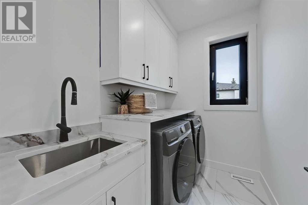 Single Family House for Sale in   Avenue NW West Hillhurst Calgary 