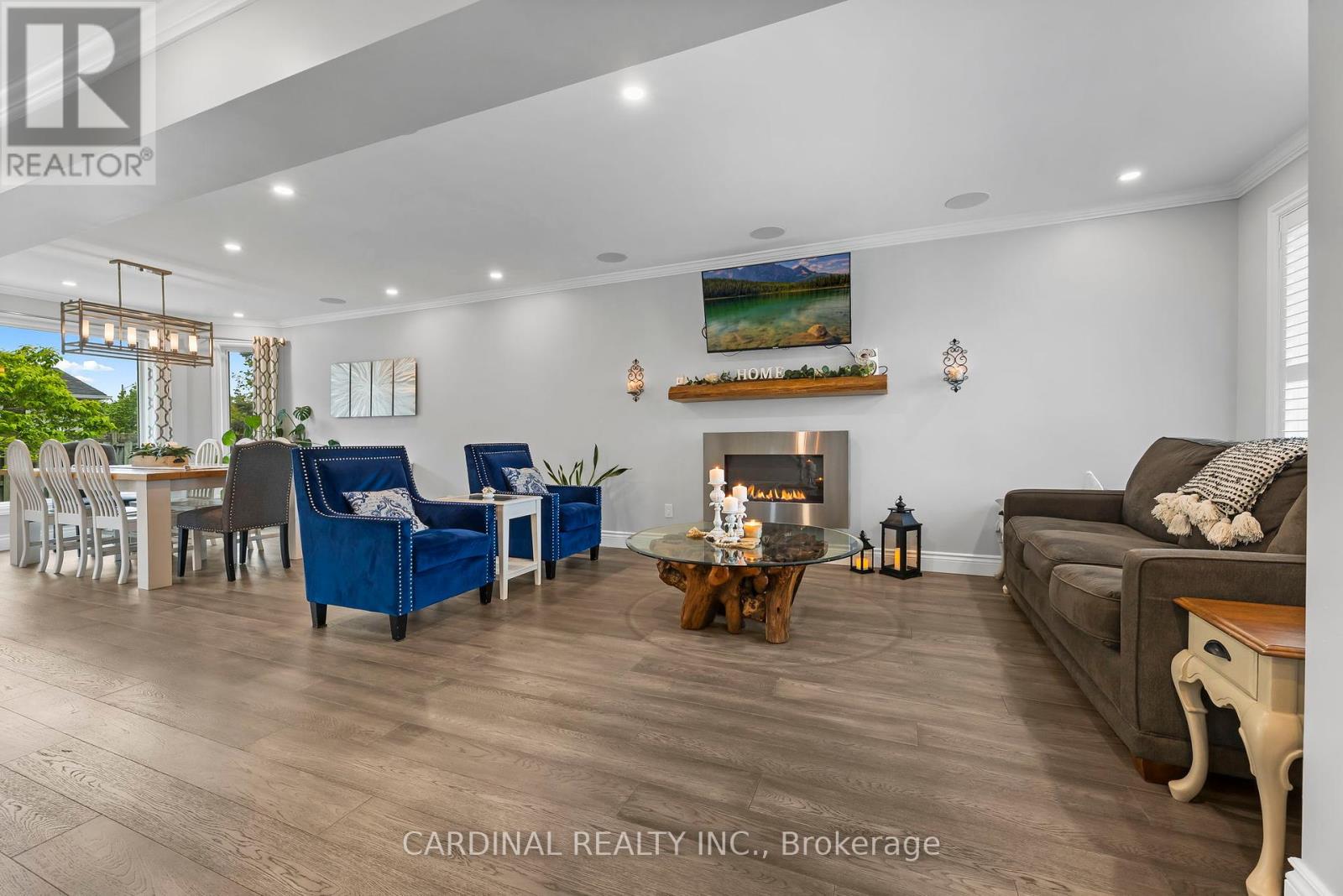 Photo 31 of 124 Avondale Drive, Clarington ON