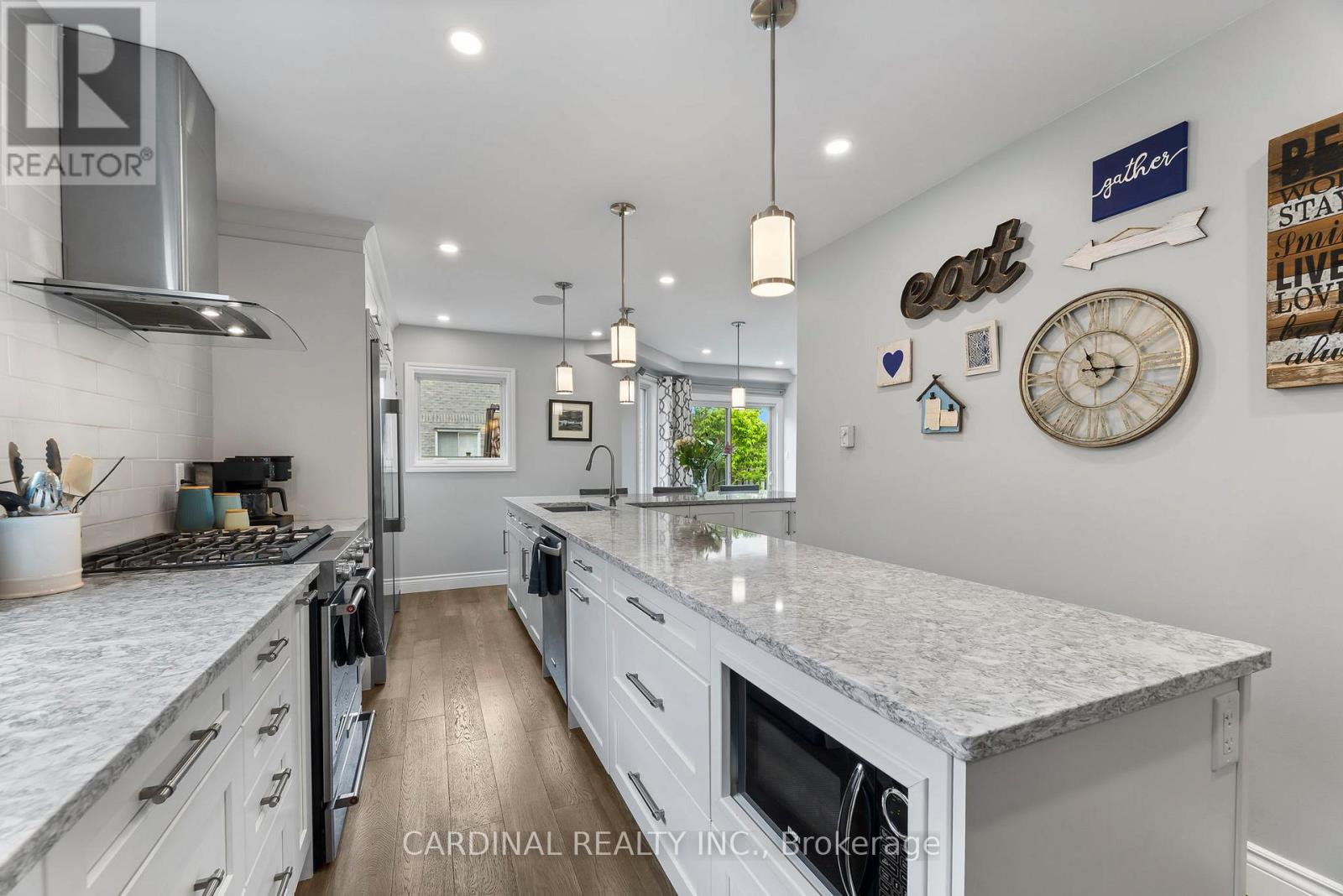 Photo 44 of 124 Avondale Drive, Clarington ON