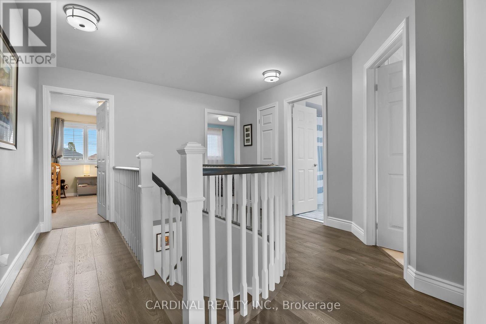 Photo 6 of 124 Avondale Drive, Clarington ON