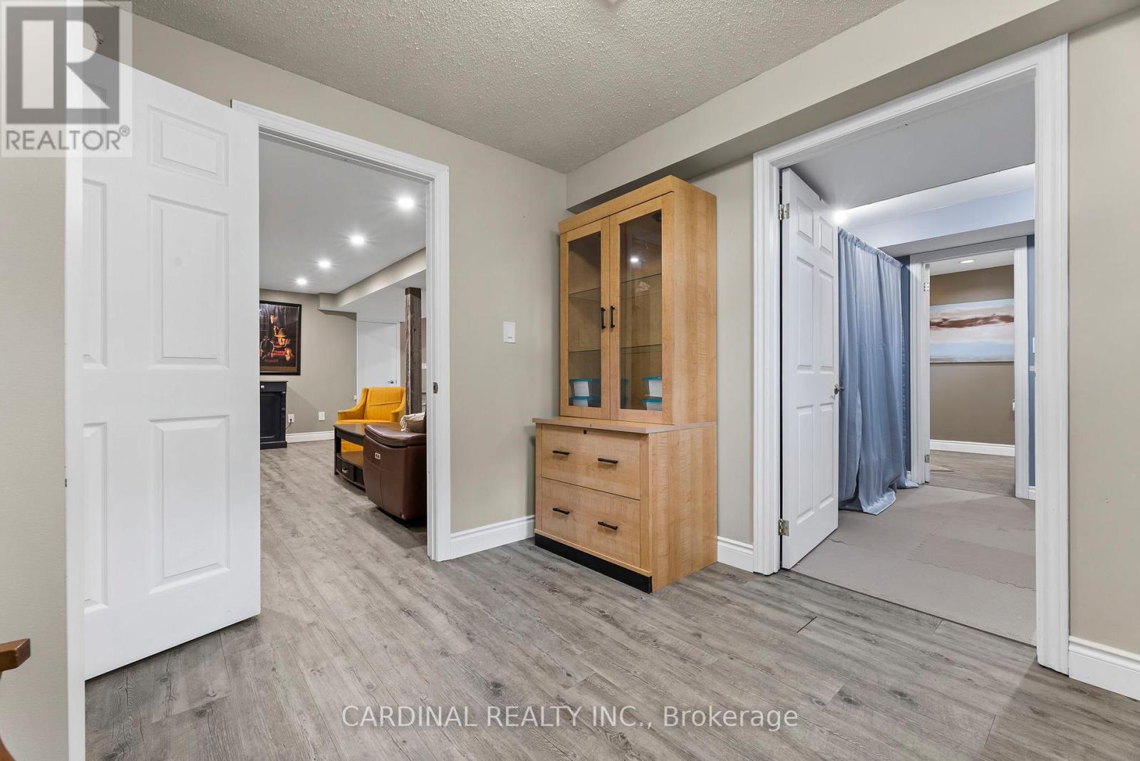 Photo 25 of 124 Avondale Drive, Clarington ON