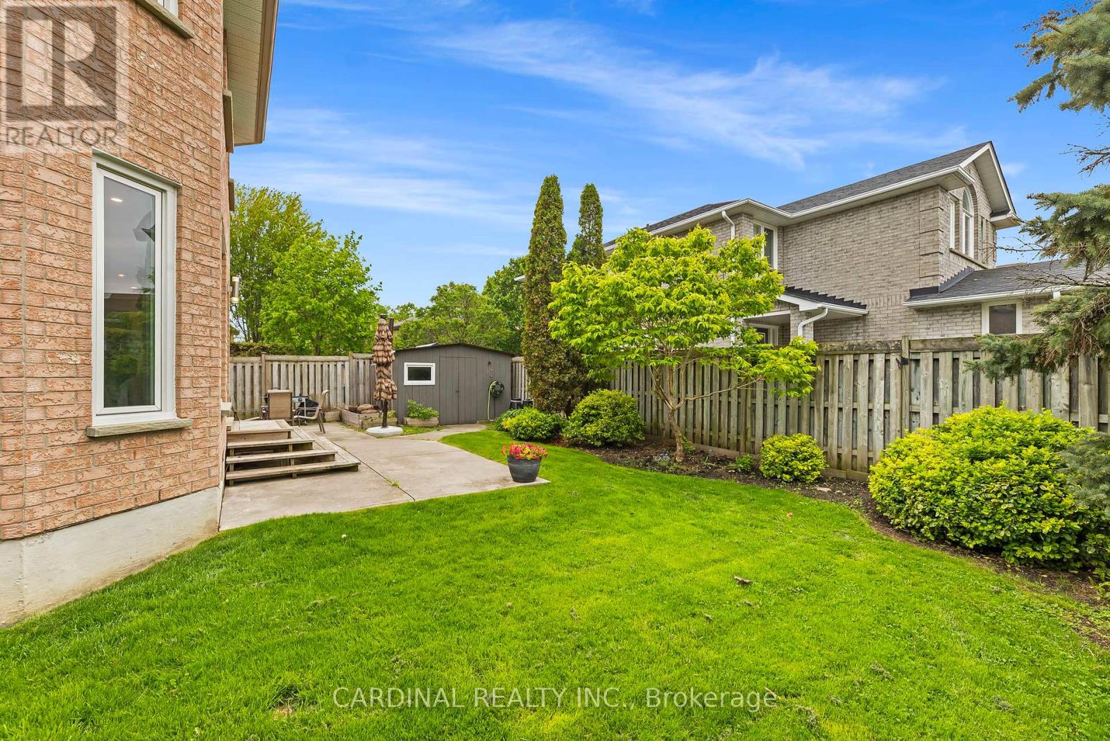 Photo 34 of 124 Avondale Drive, Clarington ON