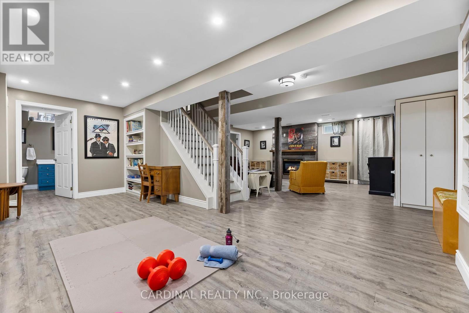 Photo 9 of 124 Avondale Drive, Clarington ON