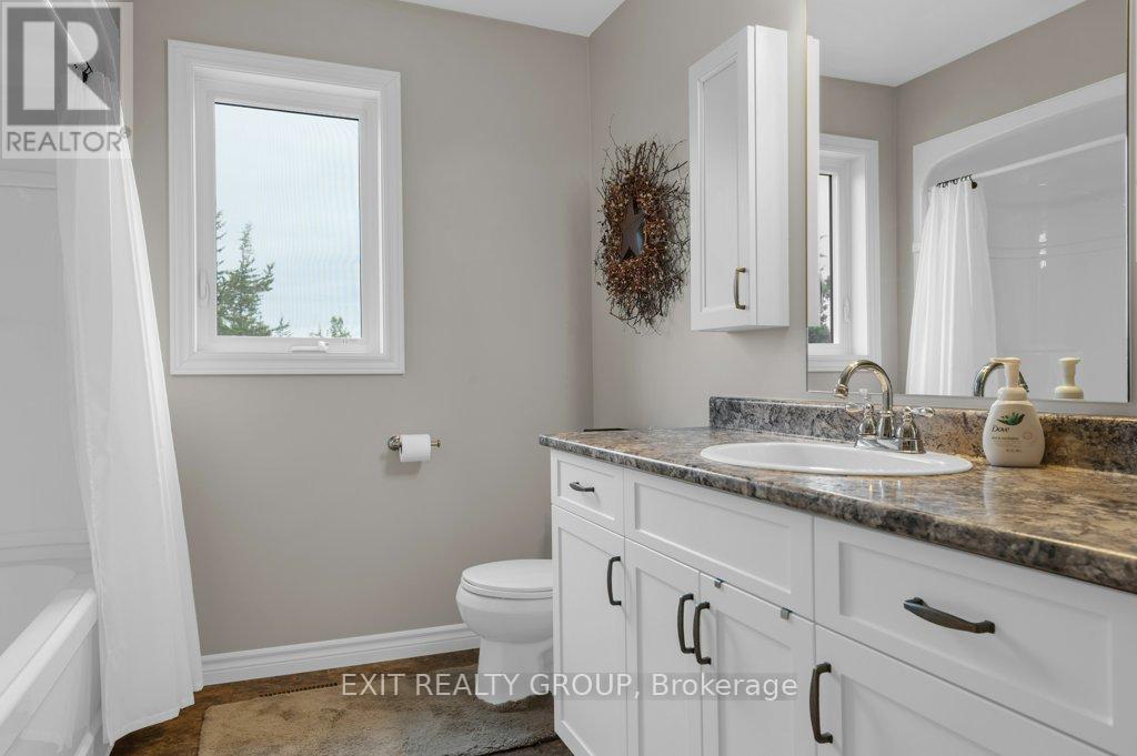 Photo 14 of 2073 Shannon Road, Tyendinaga ON