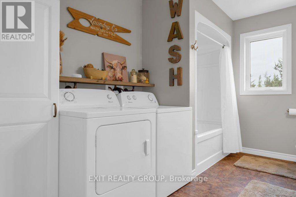 Photo 15 of 2073 Shannon Road, Tyendinaga ON