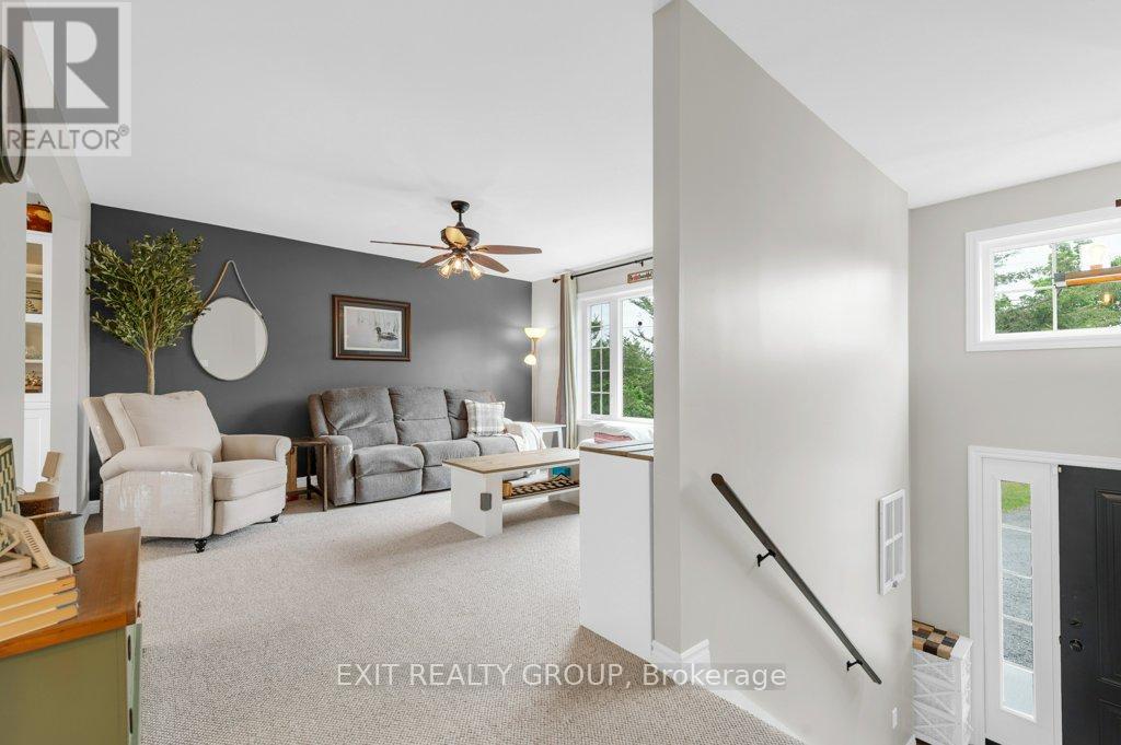 Photo 4 of 2073 Shannon Road, Tyendinaga ON