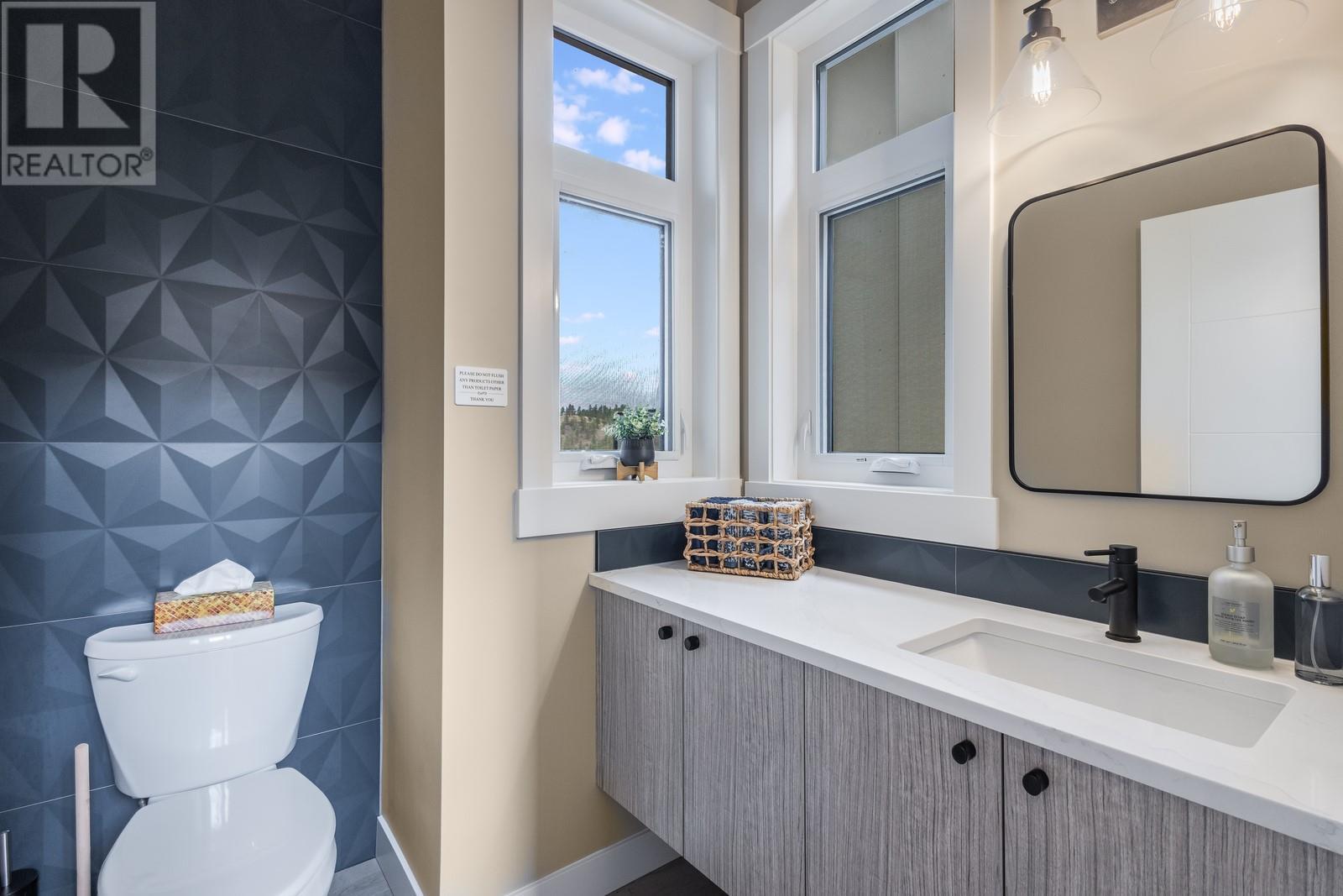 3220 Hilltown Drive Unit# 20, Kelowna