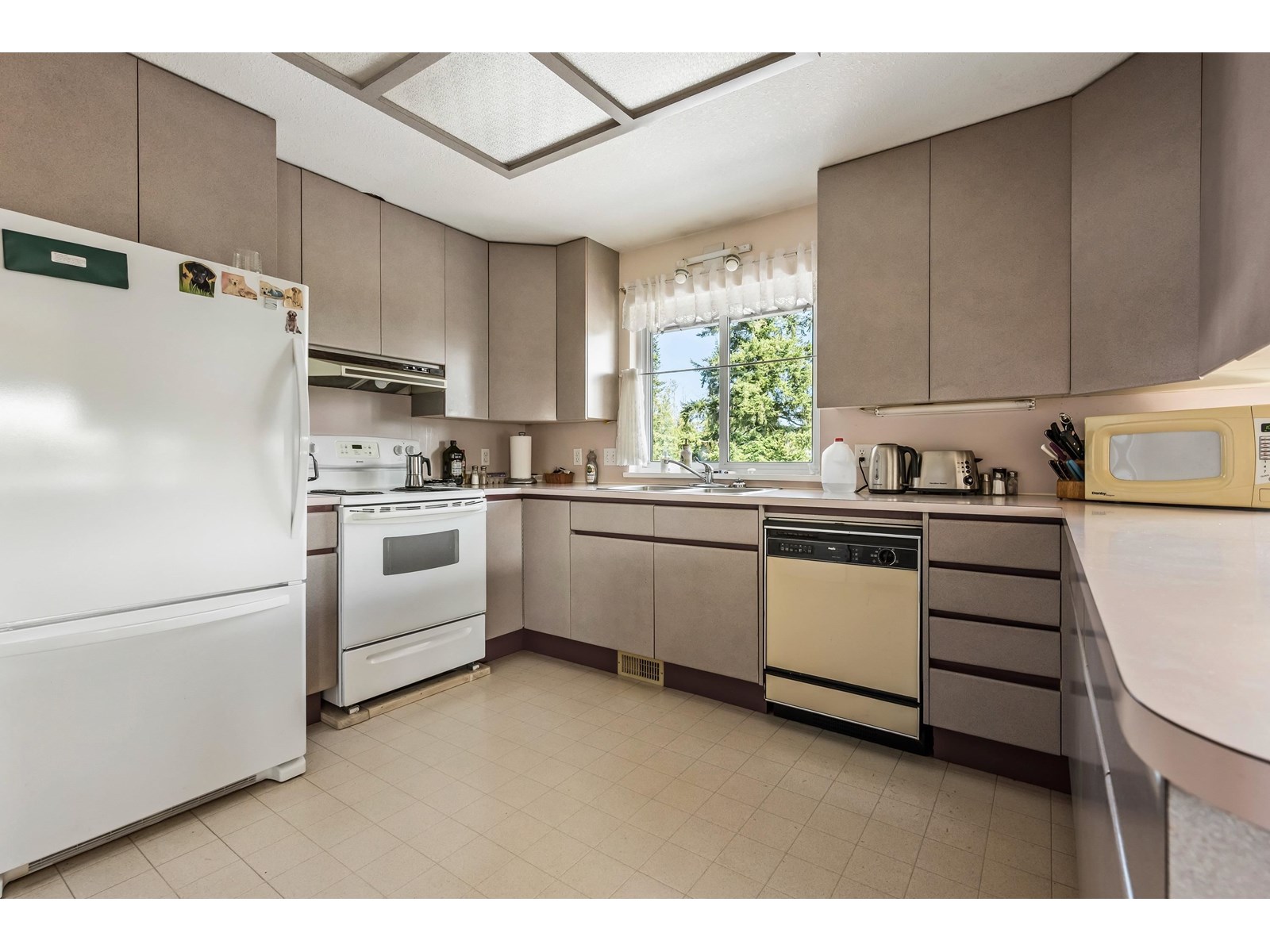 Photo 5 of 1405 227 Street, Langley BC