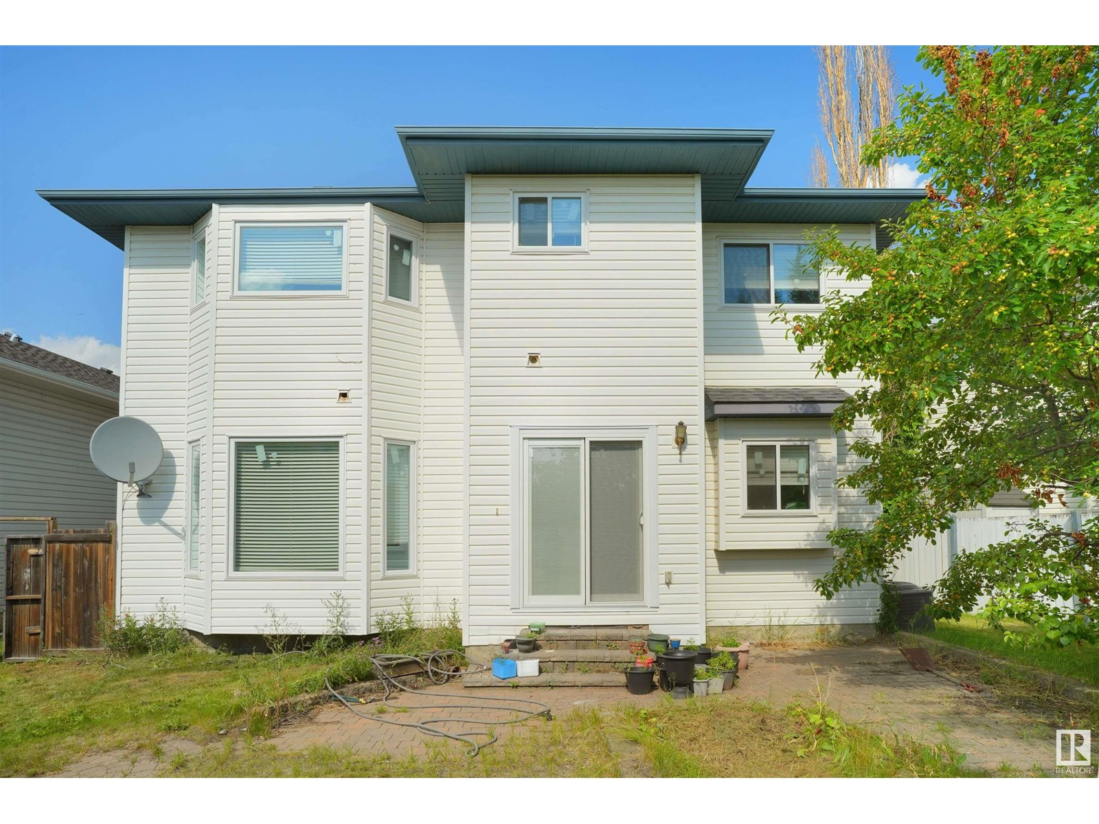 Photo 12 of 2715 44 A Av Nw, Edmonton AB